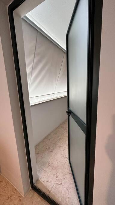 Super House Blloku - 3 Rooms Tiranë Ngoại thất bức ảnh