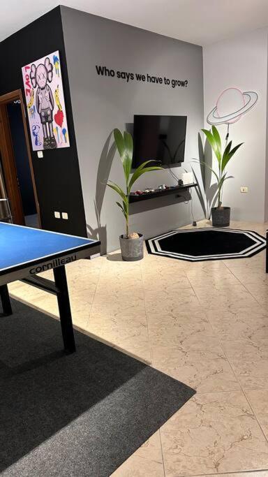 Super House Blloku - 3 Rooms Tiranë Ngoại thất bức ảnh
