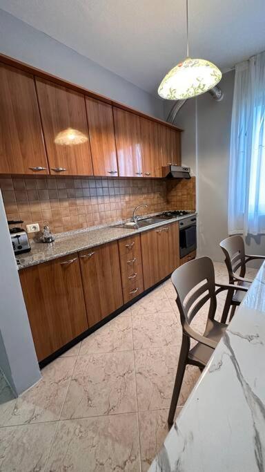 Super House Blloku - 3 Rooms Tiranë Ngoại thất bức ảnh